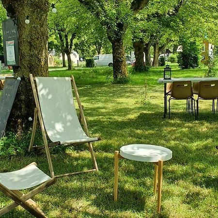 Cabane 2/3 Pers Au Camping Les Patis Nazelles-Negron Ngoại thất bức ảnh