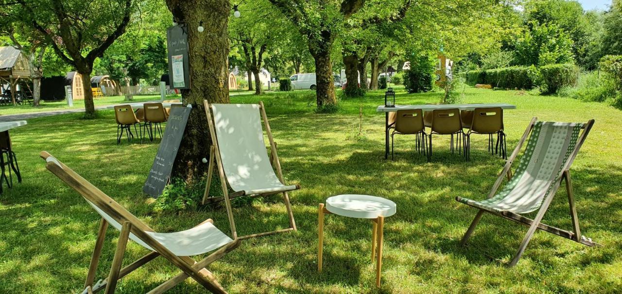 Cabane 2/3 Pers Au Camping Les Patis Nazelles-Negron Ngoại thất bức ảnh