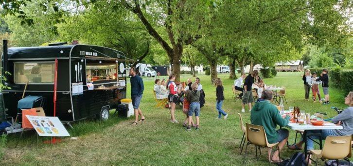 Cabane 2/3 Pers Au Camping Les Patis Nazelles-Negron Ngoại thất bức ảnh